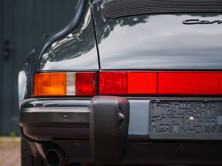 Porsche 911 Carrera 3.2 (US)