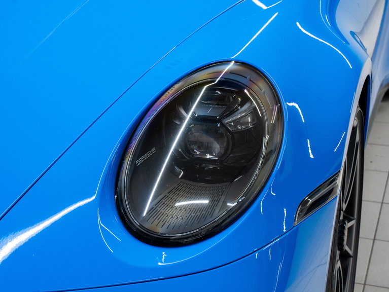 Porsche 992 Carrera GTS
