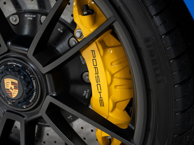 Porsche 992 Carrera GTS