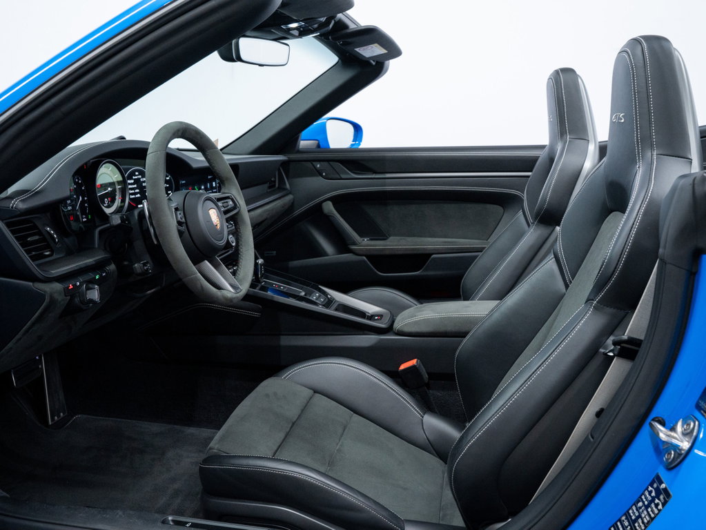 Porsche 992 Carrera GTS