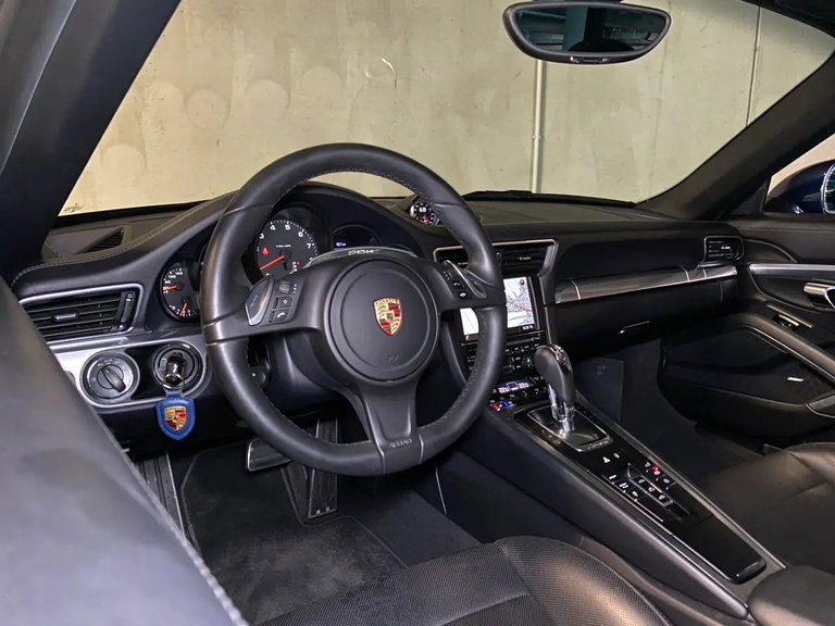 Porsche 991 Carrera 4