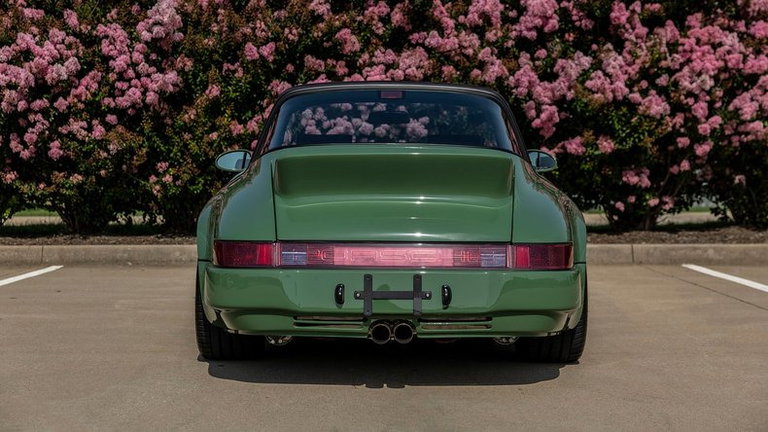 Porsche 911 Backdate