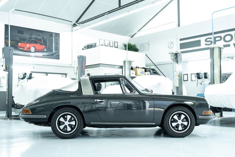 Porsche 911 T