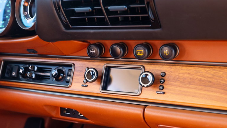 Porsche 911 Reimagined by Singer