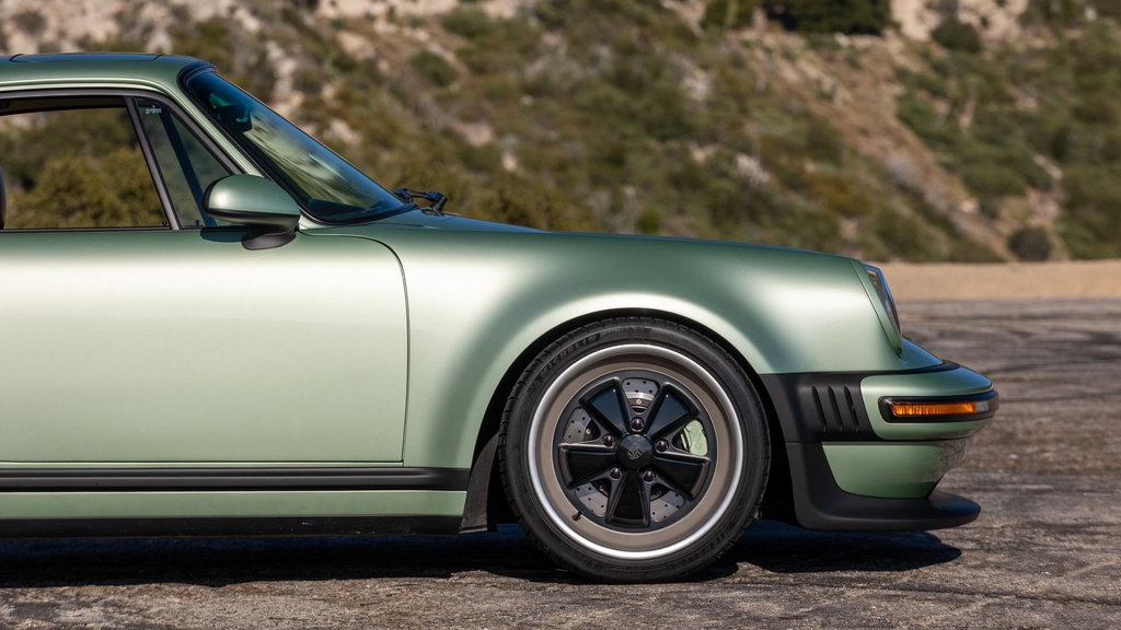 Porsche 911 Reimagined by Singer