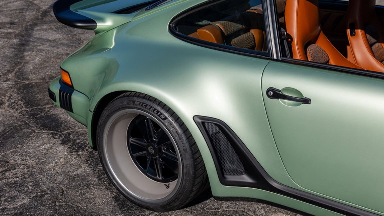 Porsche 911 Reimagined by Singer