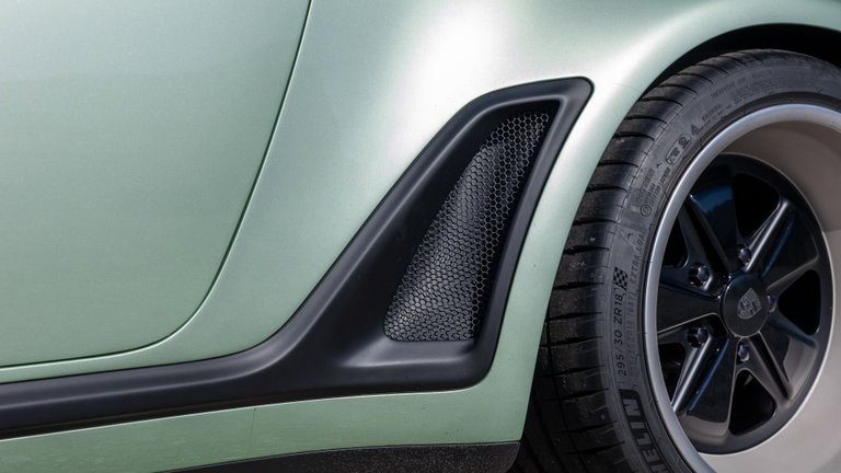 Porsche 911 Reimagined by Singer