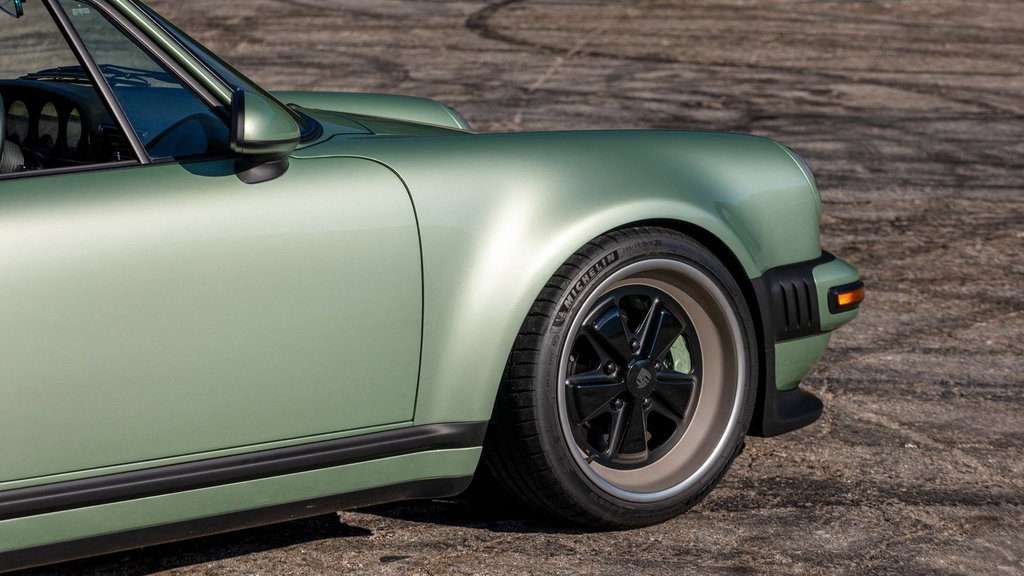 Porsche 911 Reimagined by Singer