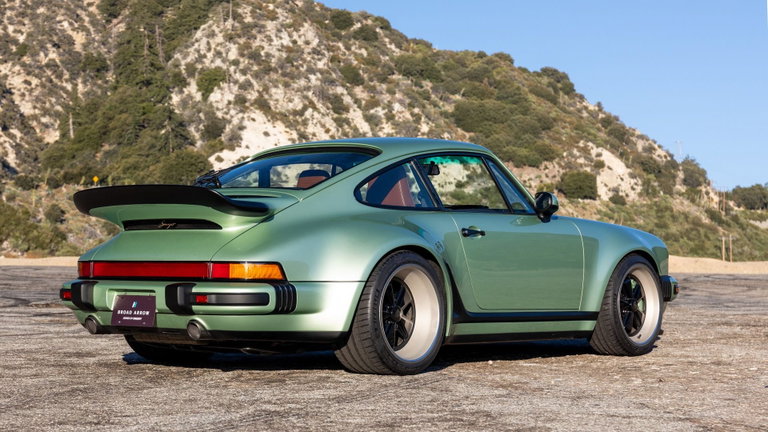 Porsche 911 Reimagined by Singer