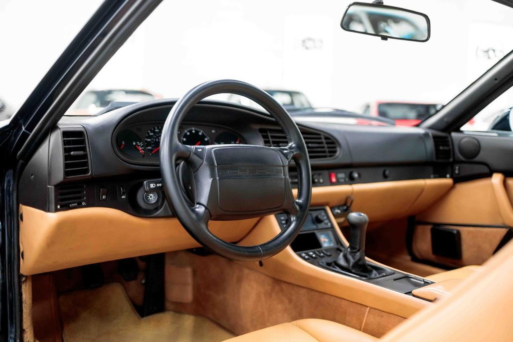 Porsche 968