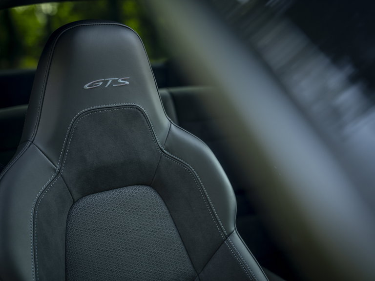 Porsche 992.2 Carrera GTS