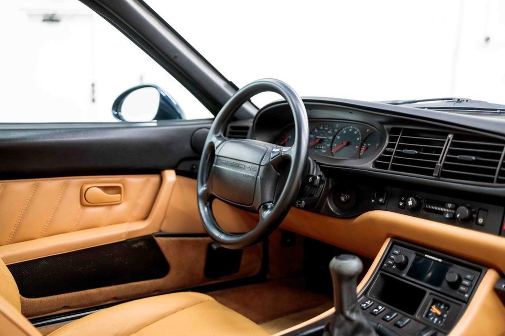 Porsche 968