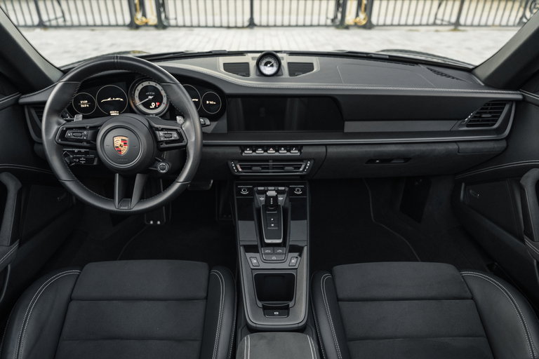 Porsche 992 Carrera 4 GTS