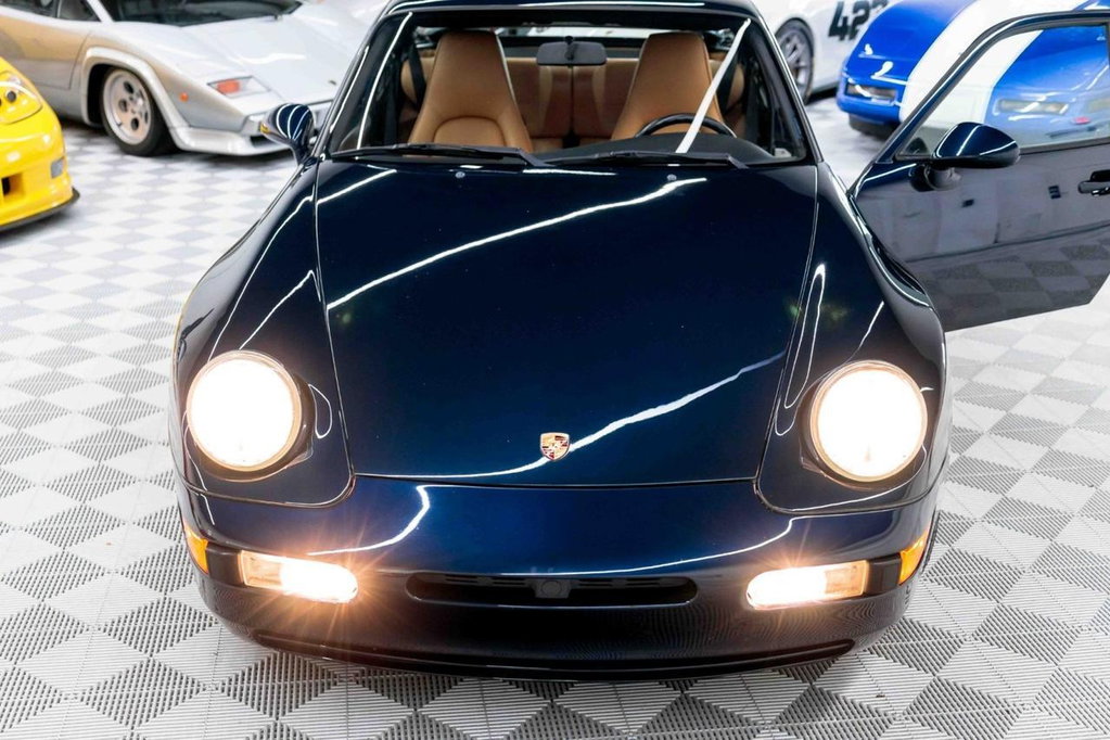 Porsche 968