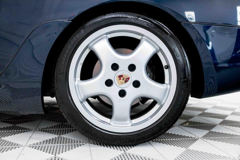 Porsche 968