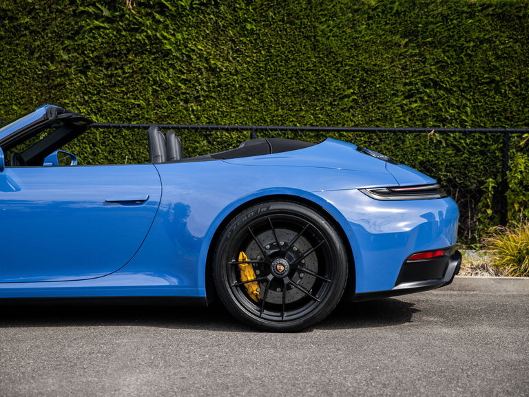 Porsche 992.2 Carrera 4 GTS