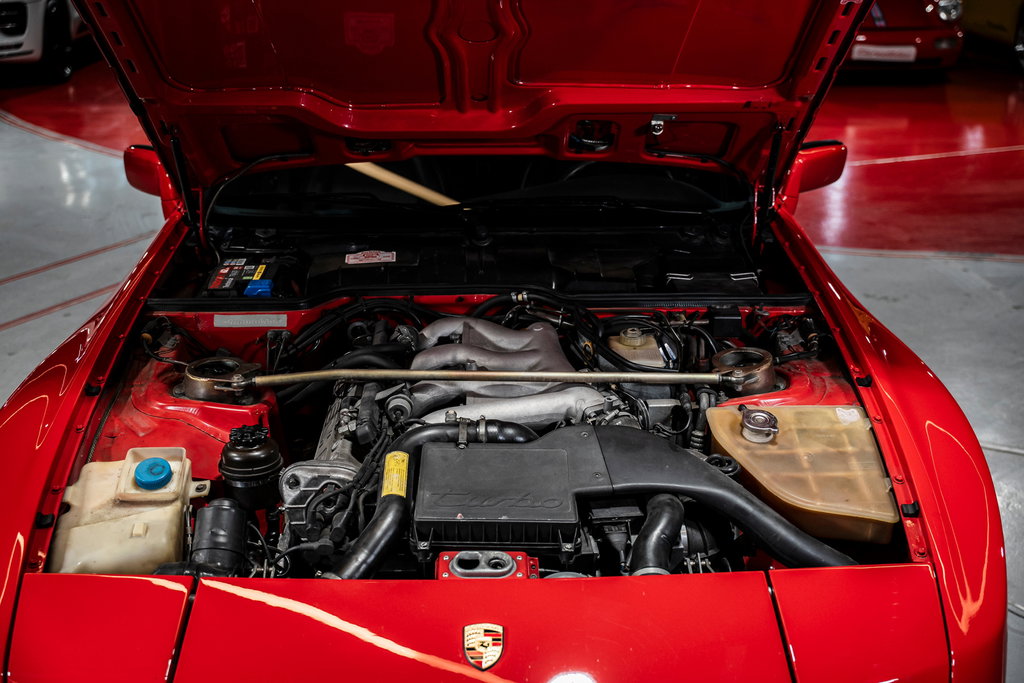 Porsche 944 Turbo Cup