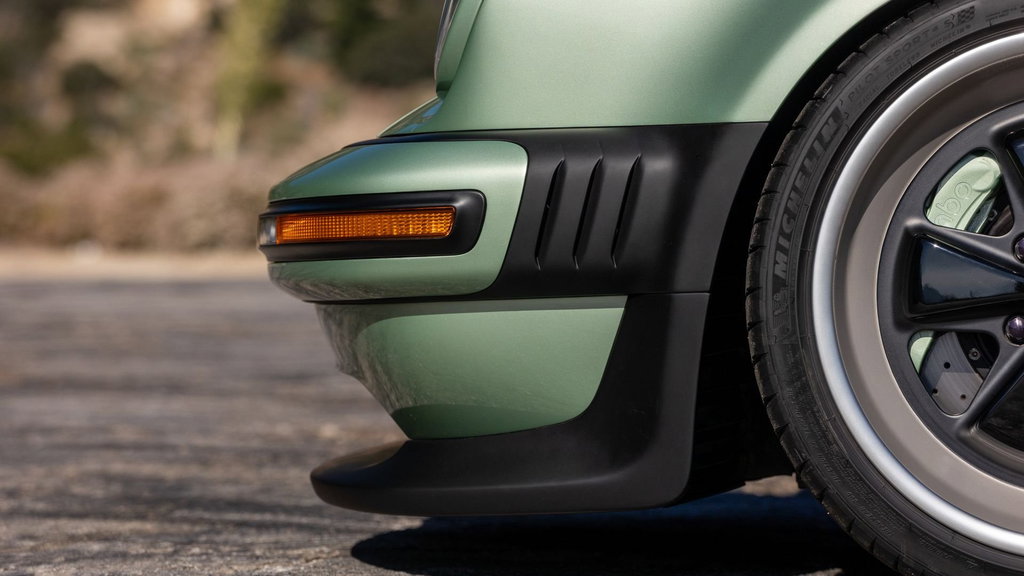 Porsche 911 Reimagined by Singer