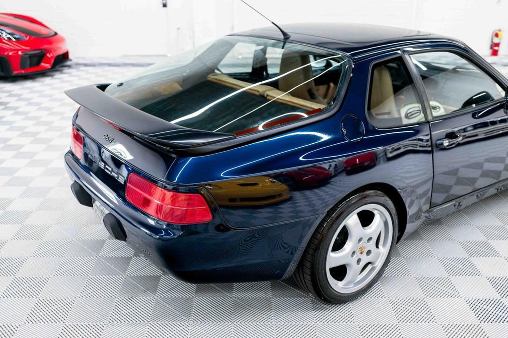 Porsche 968