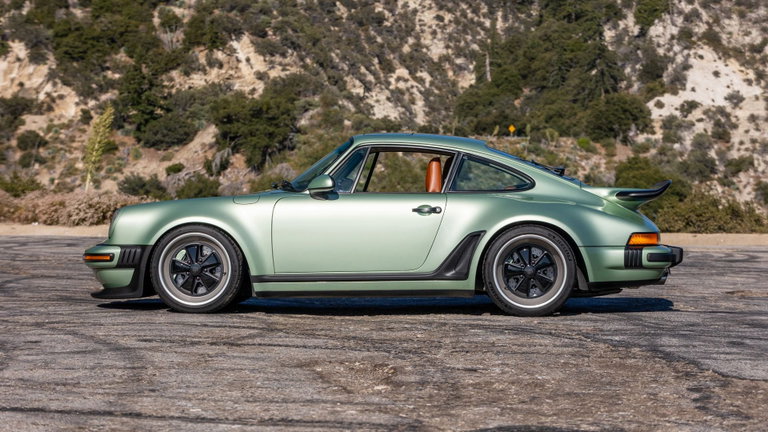 Porsche 911 Reimagined by Singer