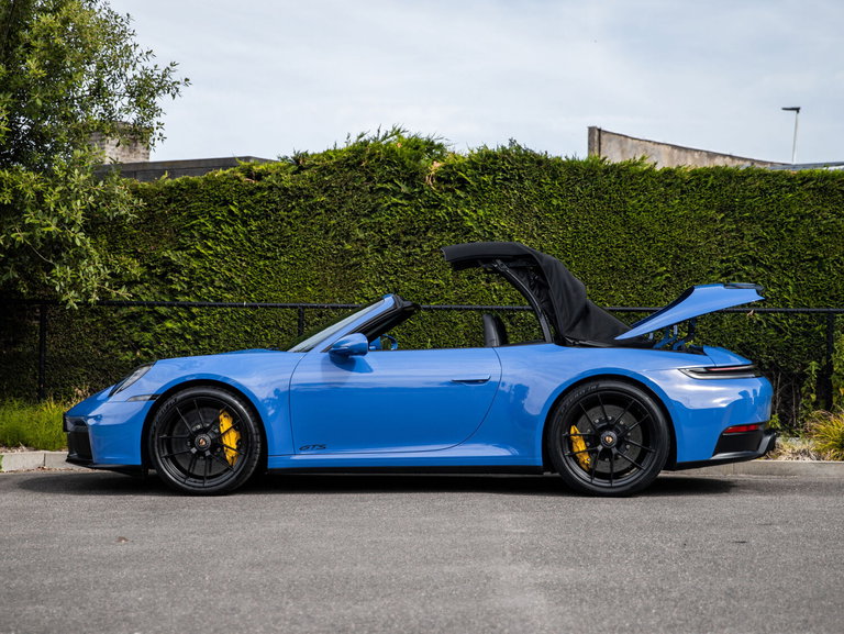 Porsche 992.2 Carrera 4 GTS