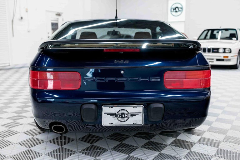 Porsche 968