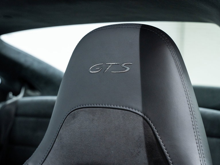 Porsche 991.2 Carrera GTS