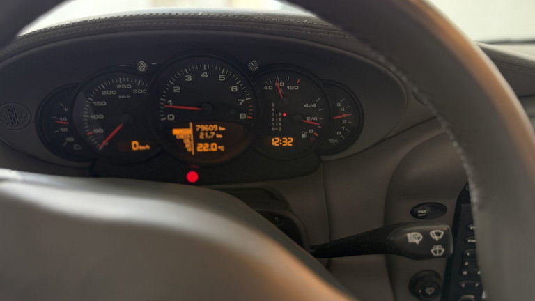 Porsche 996 Carrera 4