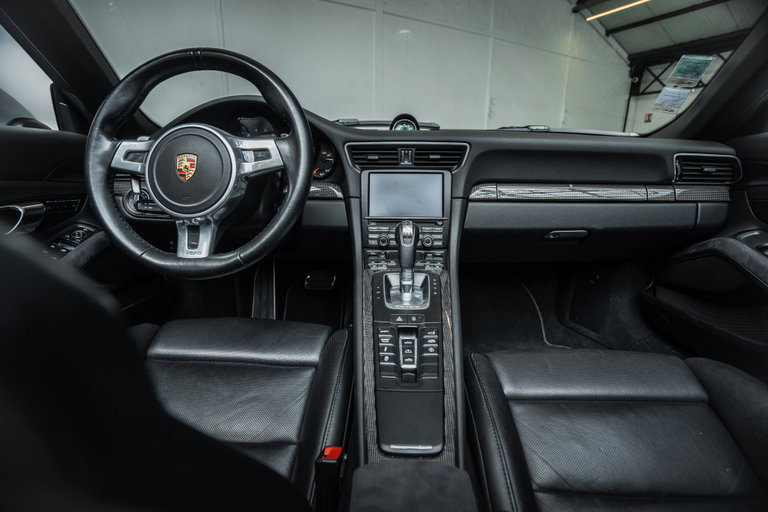 Porsche 991 Carrera GTS