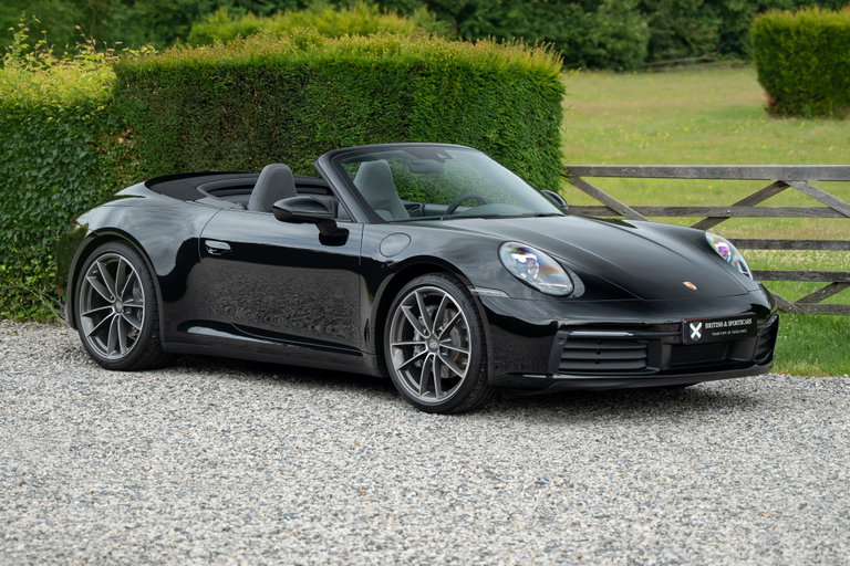 Porsche 992 Carrera