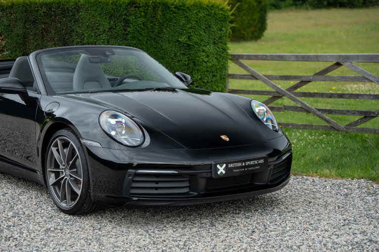 Porsche 992 Carrera