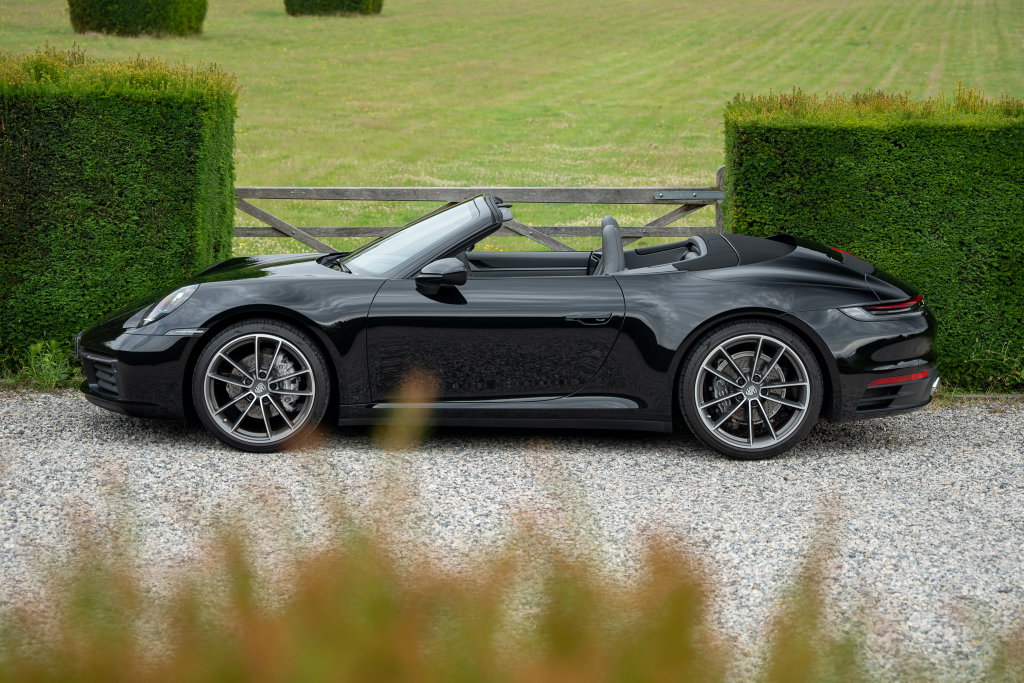 Porsche 992 Carrera