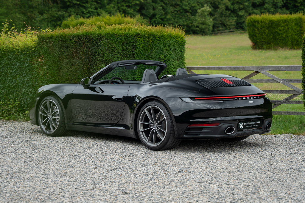 Porsche 992 Carrera