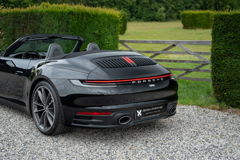 Porsche 992 Carrera
