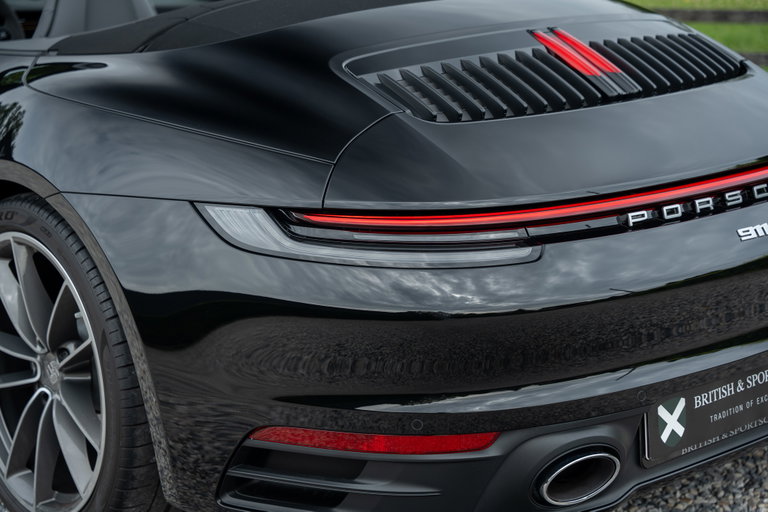Porsche 992 Carrera
