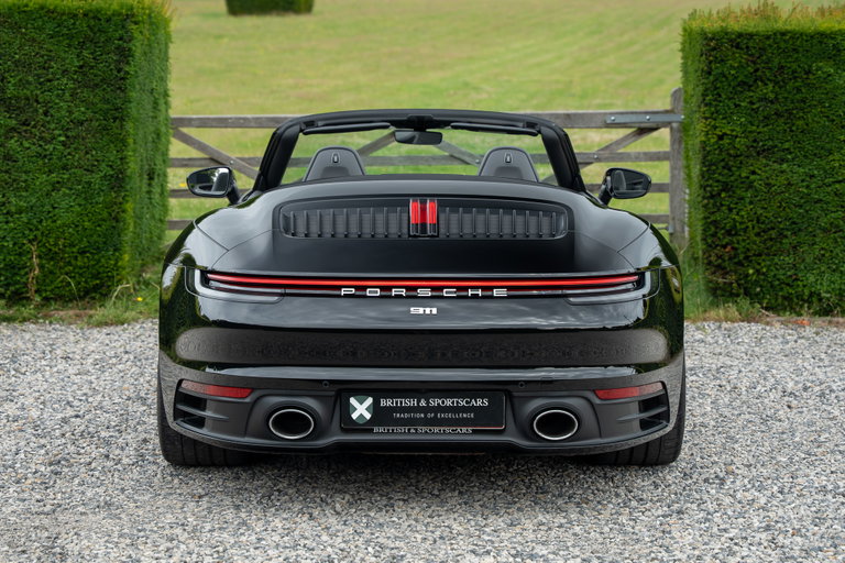 Porsche 992 Carrera