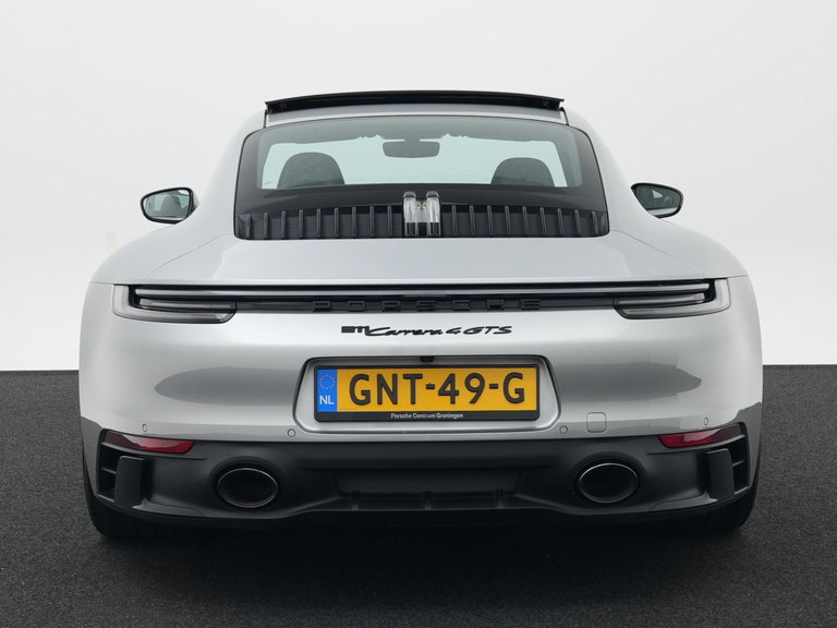 Porsche 992 Carrera 4 GTS