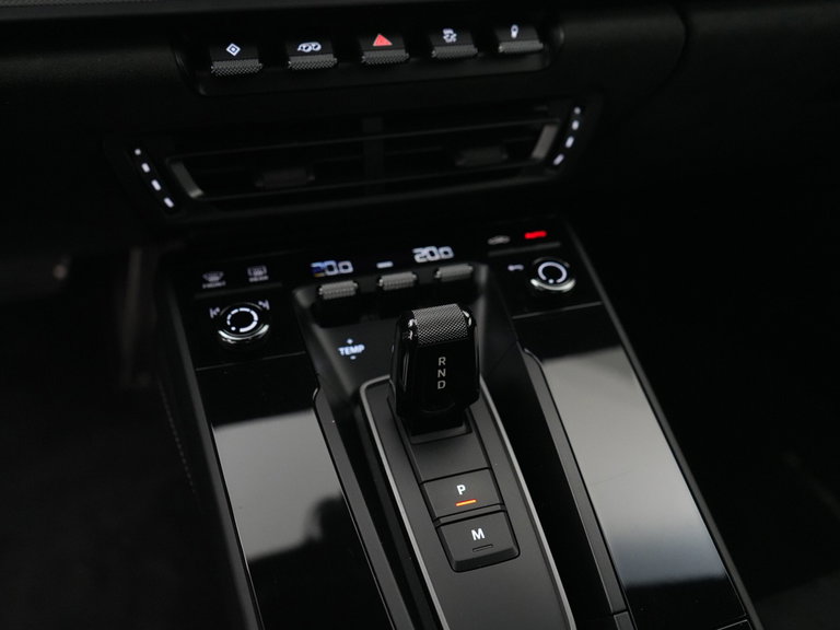 Porsche 992 Carrera 4 GTS