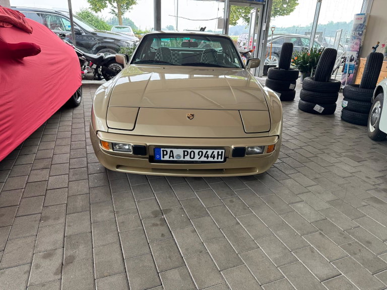 Porsche 944 Coupé