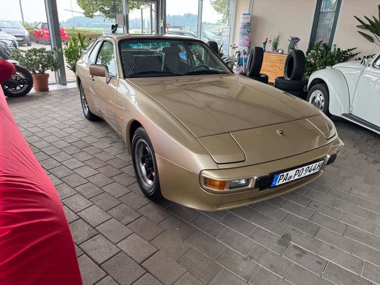 Porsche 944 Coupé