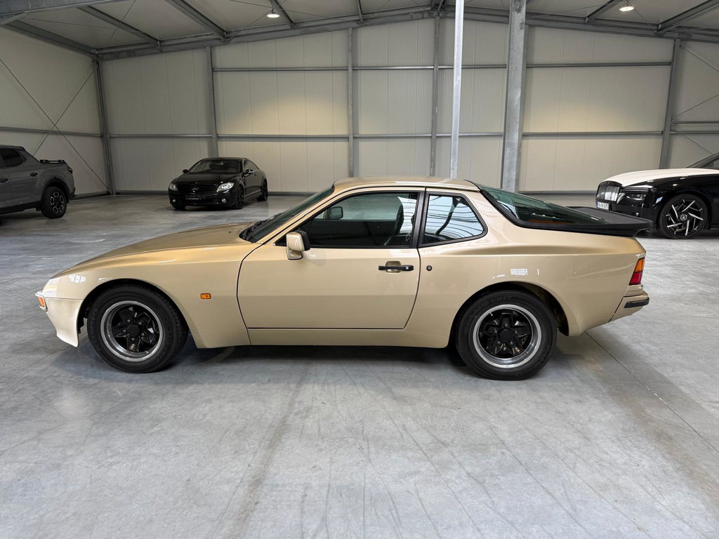 Porsche 944 Coupé