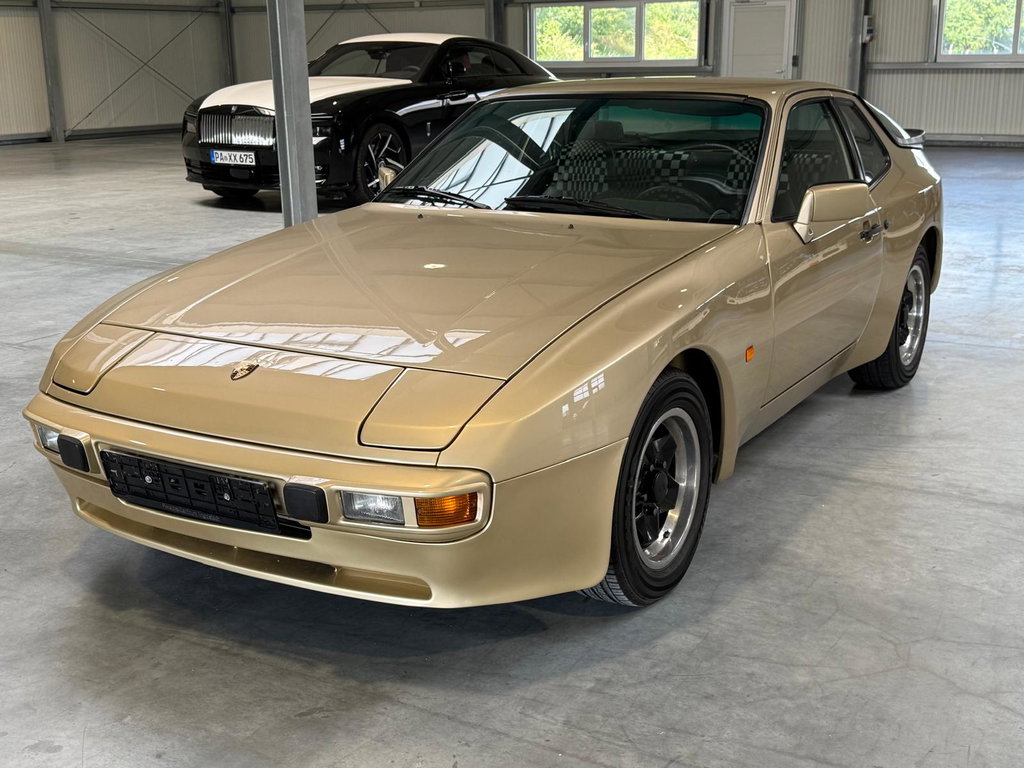 Porsche 944 Coupé