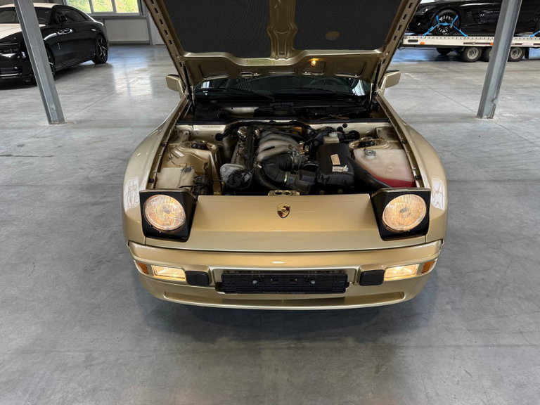 Porsche 944 Coupé