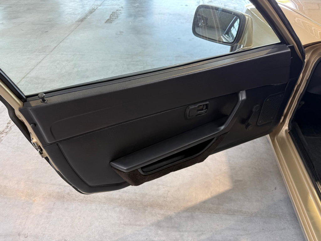 Porsche 944 Coupé