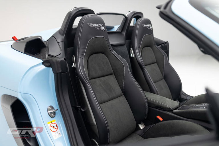 Porsche 718 Spyder RS