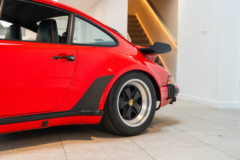 Porsche 911 Carrera 3.2 Supersport