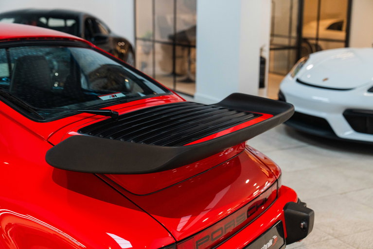 Porsche 911 Carrera 3.2 Supersport