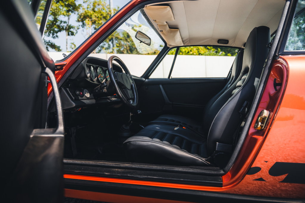 Porsche 911 Carrera 2.7