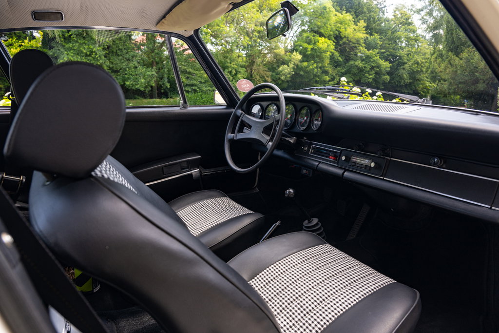 Porsche 911 T