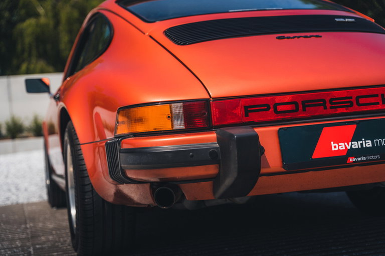 Porsche 911 Carrera 2.7
